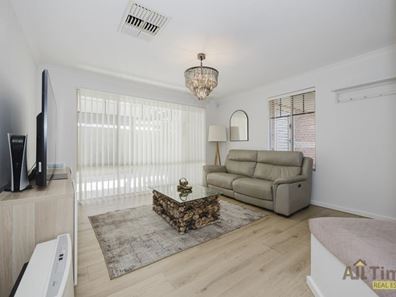 23 Pinewood Walk, Canning Vale WA 6155