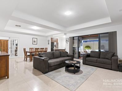 24 Dalecross Avenue, Madeley WA 6065