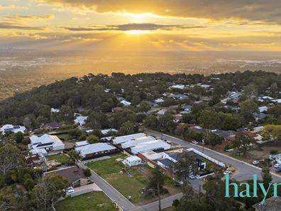 4C Seaview Terrace, Kalamunda WA 6076