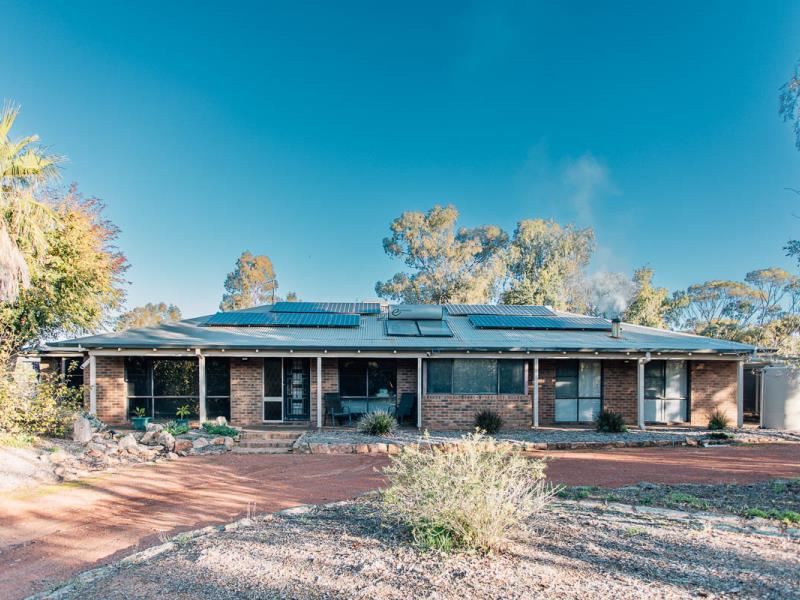 2 Water Street, York WA 6302