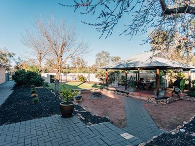2 Water Street, York WA 6302