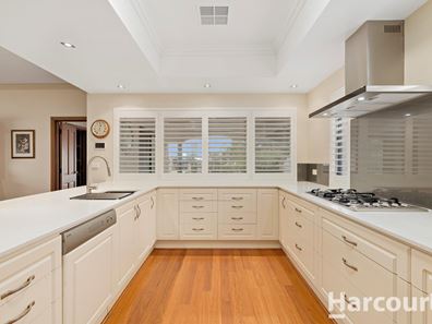 14 Dotterel Drive, Dudley Park WA 6210