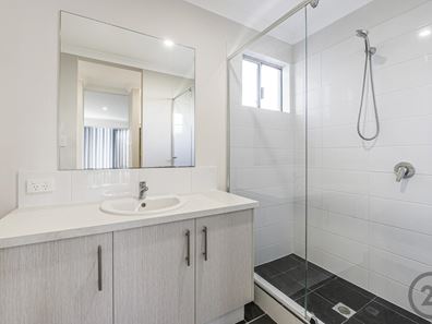 1/10 Espirit Way, Baldivis WA 6171