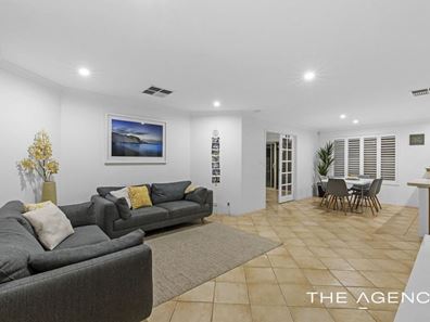30 Lambertia Crescent, High Wycombe WA 6057