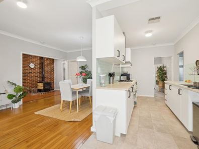 31 Station Street, Cannington WA 6107