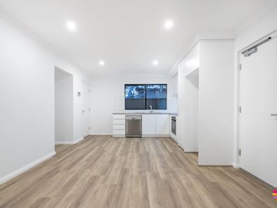 1/166 Leake Street, Belmont WA 6104