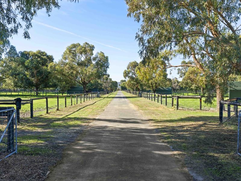 83 Muchea South Road, Bullsbrook