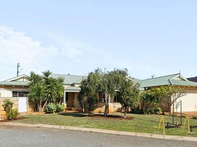 39 Oriole Street, Stirling WA 6021