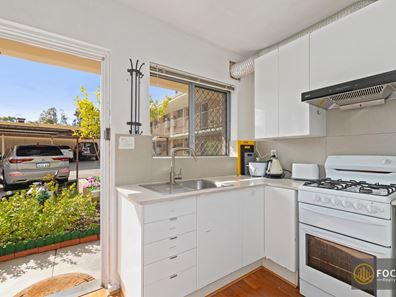 4/15 Currie Street, Jolimont WA 6014
