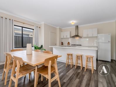 22 Ernest Way, Hilbert WA 6112