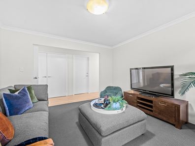 8 Stellaria Avenue, Halls Head WA 6210