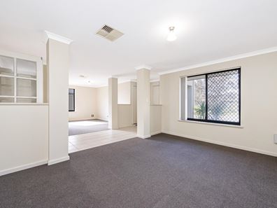 4 Mansfield Road, Secret Harbour WA 6173