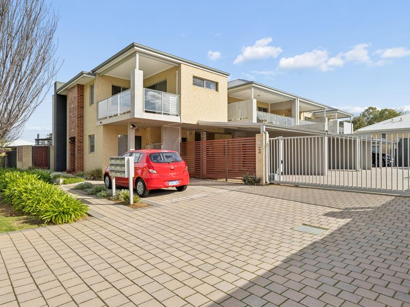 2/3 Packham Road, Hamilton Hill WA 6163