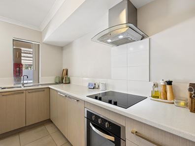 2/3 Packham Road, Hamilton Hill WA 6163