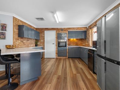 35 O'Connor Way, West Lamington WA 6430