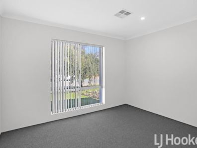 28 Swiftshire Road, Madora Bay WA 6210