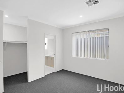 28 Swiftshire Road, Madora Bay WA 6210