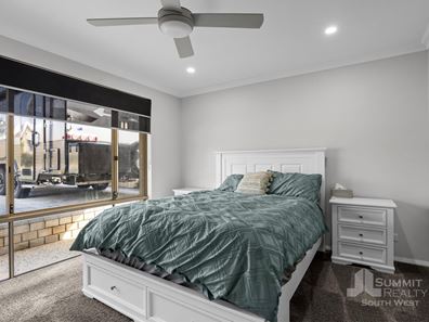 32 Somerville Drive, College Grove WA 6230