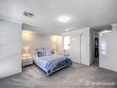 4 Spindle Grove, Jindalee WA 6036