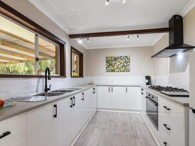 28 Harry Street, Gosnells WA 6110