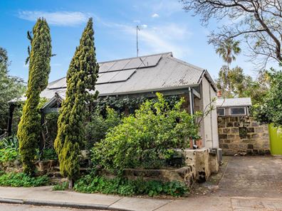 8 Reuben Street, Beaconsfield WA 6162