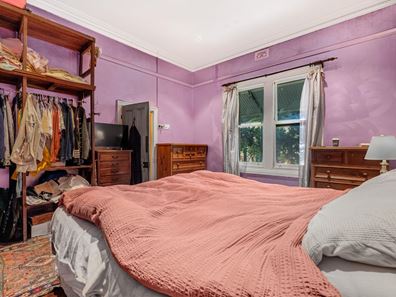 8 Reuben Street, Beaconsfield WA 6162