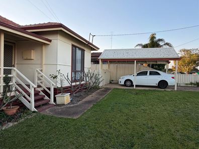 12A Moolyeen Road, Carey Park WA 6230