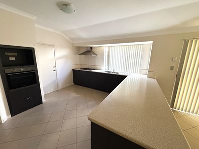 6 Amity Circuit, Shoalwater WA 6169