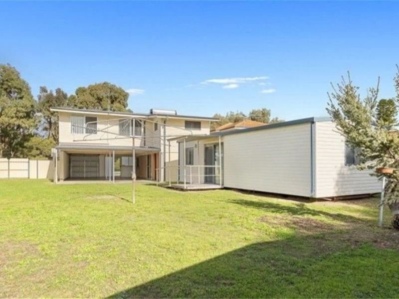34 Lake street Granny Flat, Rockingham WA 6168