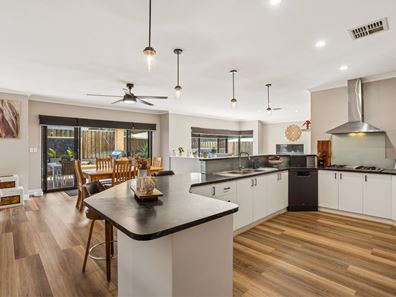 44 Oakhill Heights, Ellenbrook WA 6069