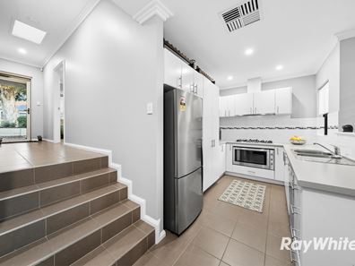 15 Finchley Crescent, Balga WA 6061