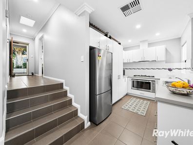 15 Finchley Crescent, Balga WA 6061