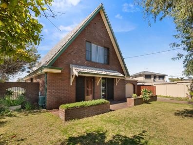 18 Radford Place, Safety Bay WA 6169