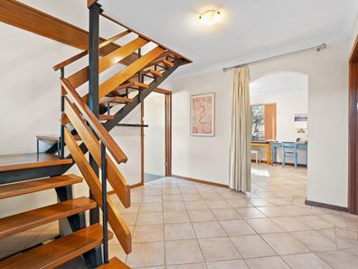 18 Radford Place, Safety Bay WA 6169