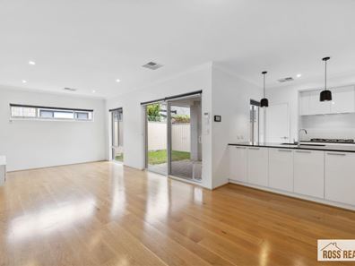 17 Frinton Street, Bayswater WA 6053