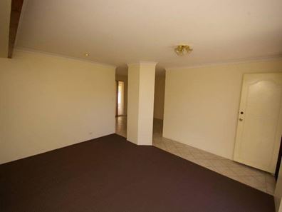 9 Collison Place, Marangaroo WA 6064