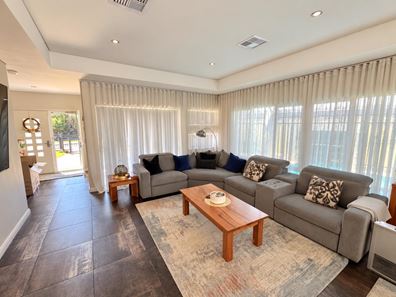 41 Santa Clara Crescent, Clarkson WA 6030