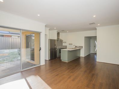 325 Whadjuk Drive, Hammond Park WA 6164