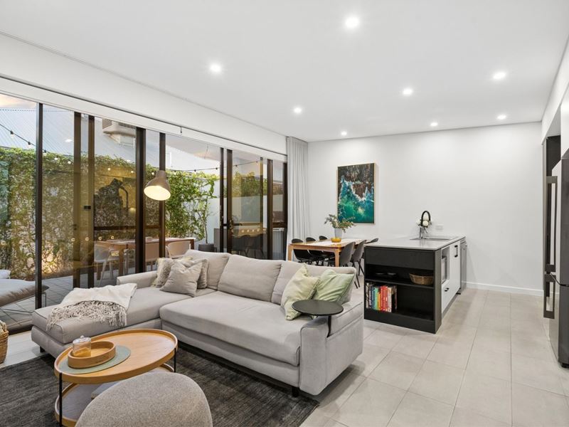 1/57 Carrington Street, Palmyra WA 6157
