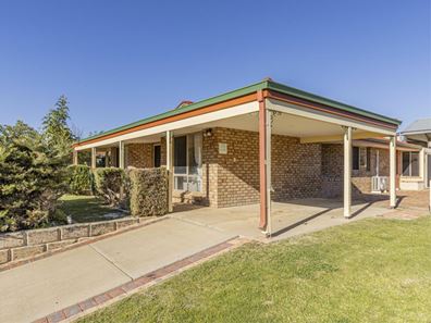 83 Moorpark Avenue, Yanchep WA 6035