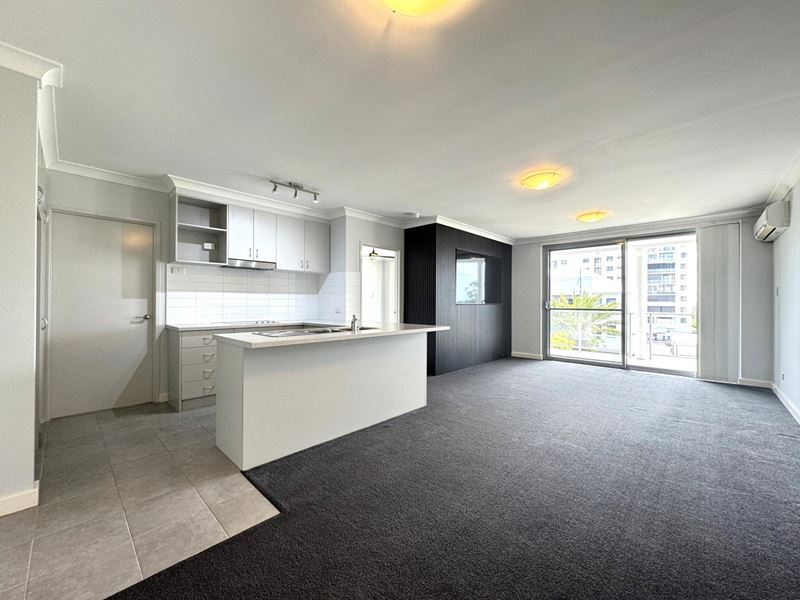 11/15 Kent St, Rockingham WA 6168