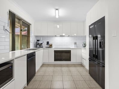 31A Moreton Crescent, Warnbro WA 6169