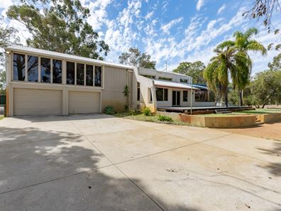 91 Mustang Road, Champion Lakes WA 6111