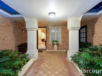 41 Meadowbrook Promenade, Currambine WA 6028