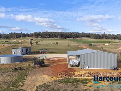 233 Guernsey Rise, Chittering WA 6084