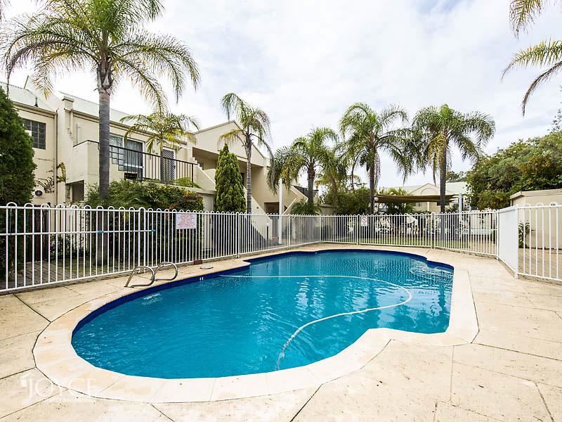 18/6 Waterway Court, Churchlands