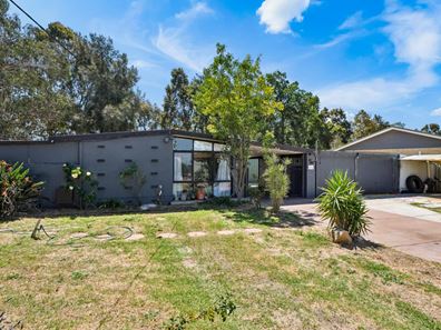 29 Lantana Way, Camillo WA 6111