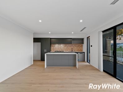 2 Fuji Way, Lakelands WA 6180