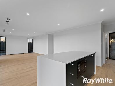 2 Fuji Way, Lakelands WA 6180
