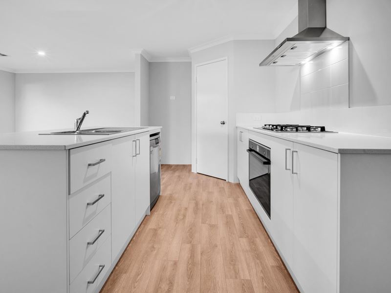 13 Scopello Street, Madora Bay